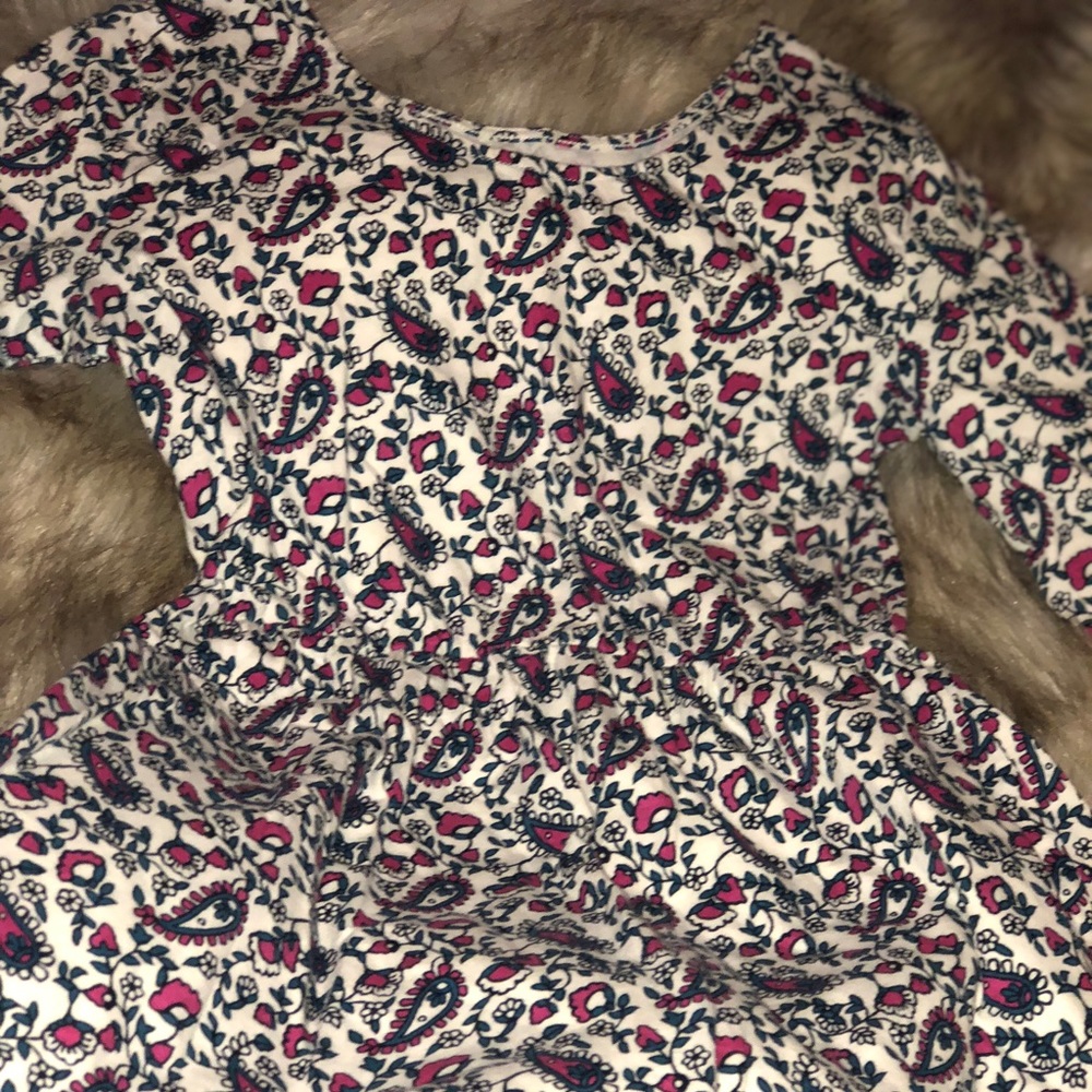 3 dresses Swipe!